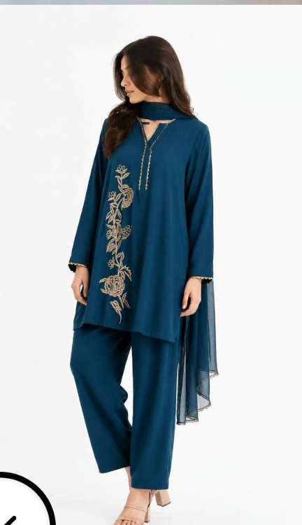 Mor Teal Embroidered Cord Set — Pakistani outfit worn by model